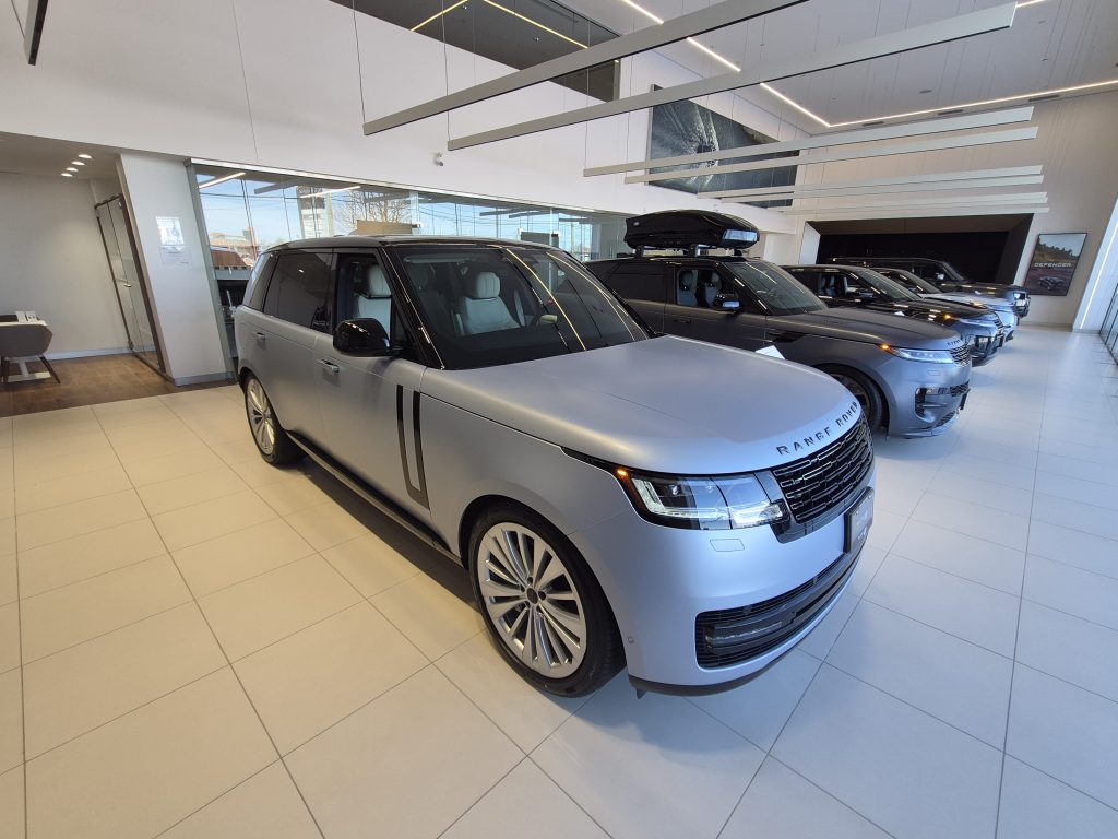 Range Rovers in Waterloo luxury SUV